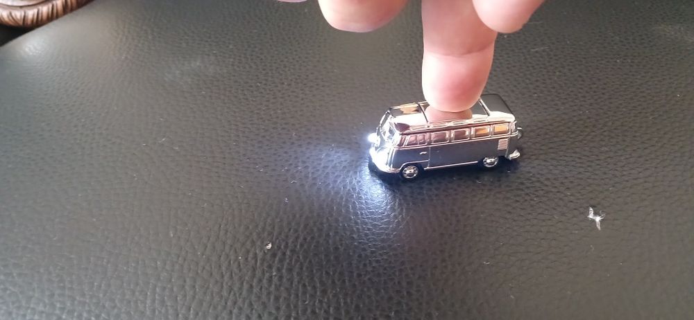 Продам брелок Volkswagen