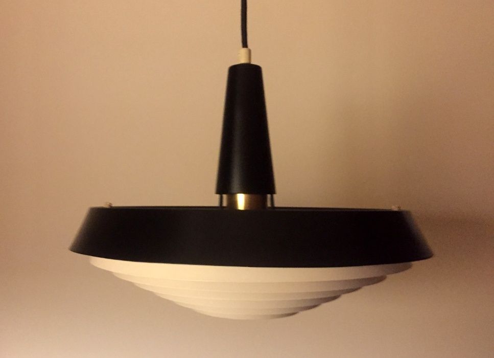 Candeeiro Kaiser Leuchten em preto e branco anos 60