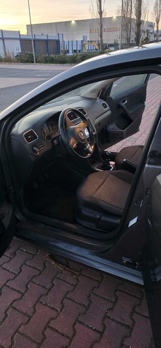 VW Polo Usado · Fevereiro · 2014 · NEGOCIAVEL 7 500 EUR