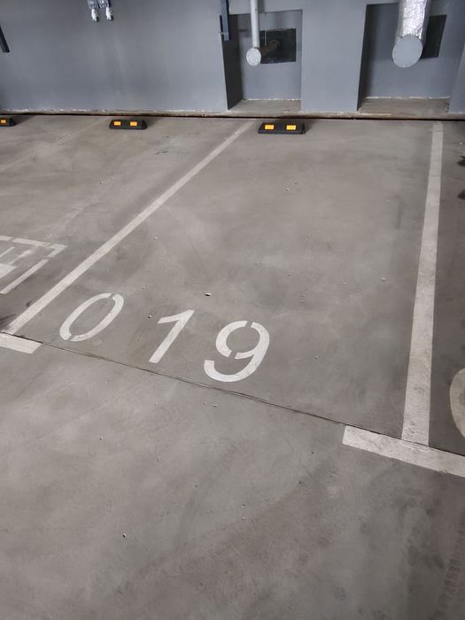 Паркомісце -1 поверх, Варшавський-3, Змієнка 32