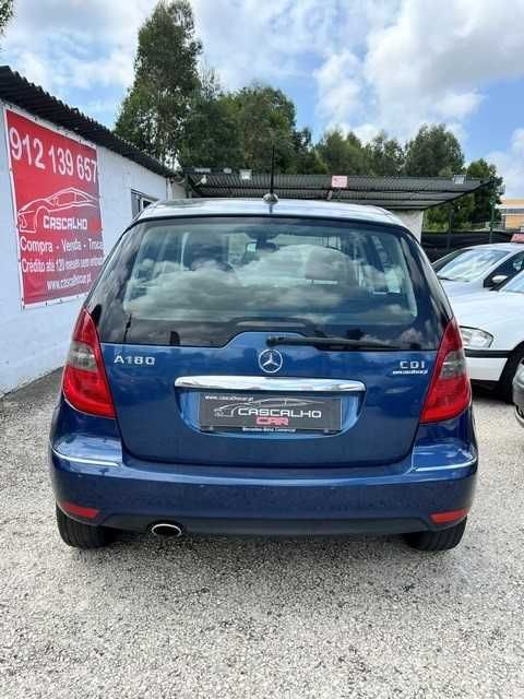 Mercedes-Benz A 180 — fotografia 7