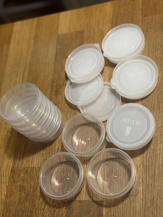 Zestaw (10szt) małych pojemników