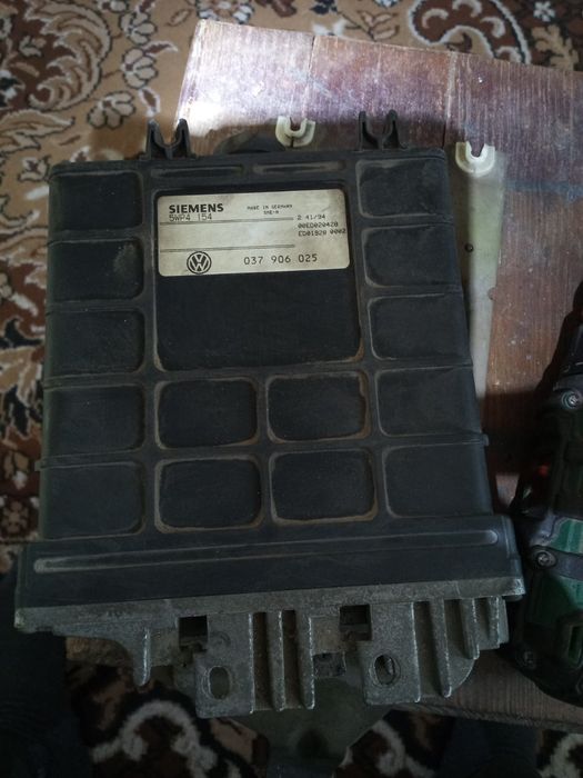Запчастини Пассат б3 2E