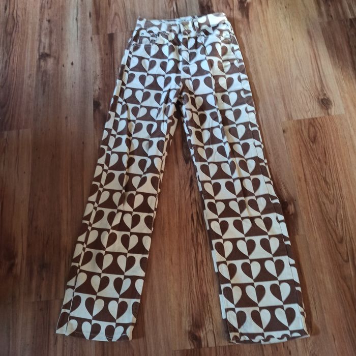 Spodnie jeansowe z prostymi nogawkami. Pull& Bear.