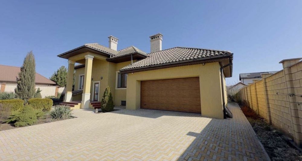 Дом в совиньоне с подвалом и генератором