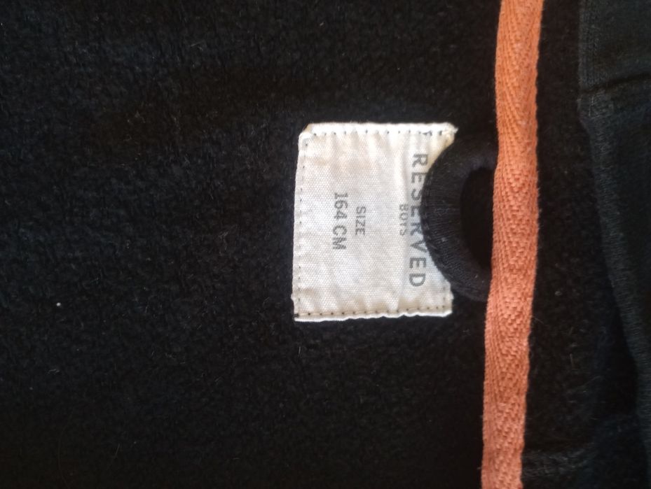 Bluza chłopięca czarna z napisem Reserved 164 cm
