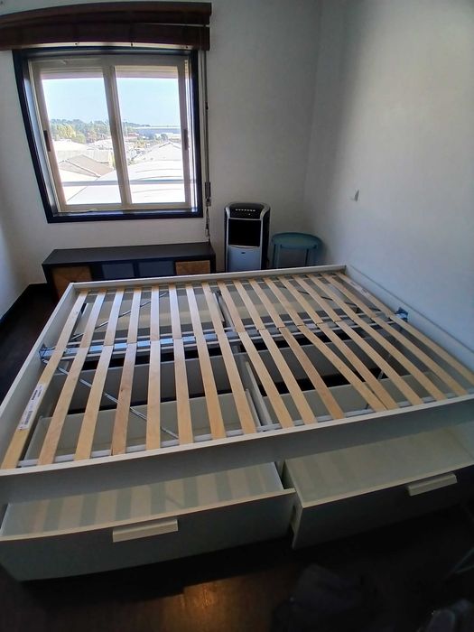 Vendo cama Casal Nova - Pouco usada