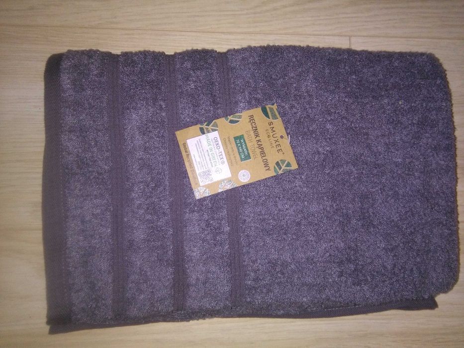Ręcznik kąpielowy 70 x 140 - nowy