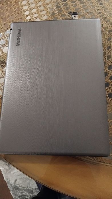 Vendo computador portátil Toshiba64739680414210123