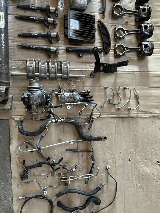 Детали двигателя на Mitsubishi L200 2015 - 2019 2.4 did