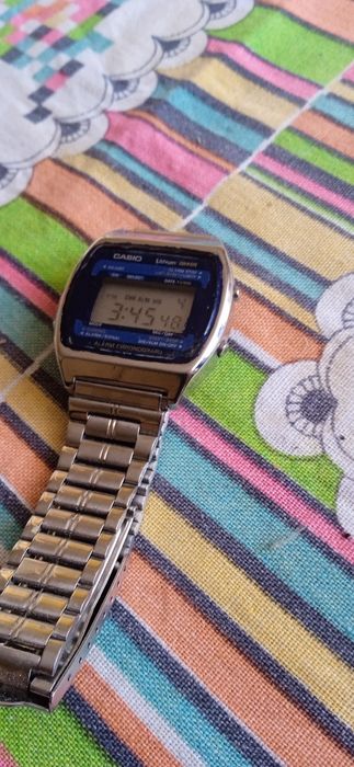 49.zegarek elektroniczny Casio