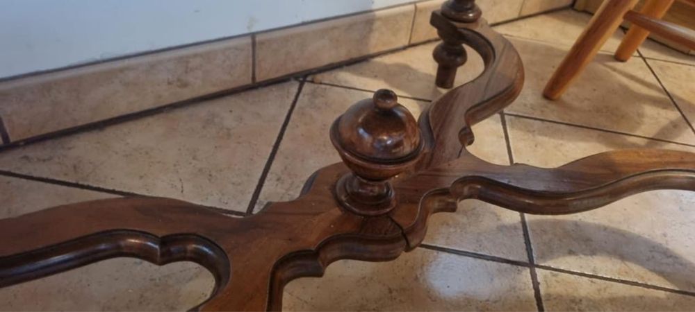 Sprzedam stół z przełomu XIX/XX wieku