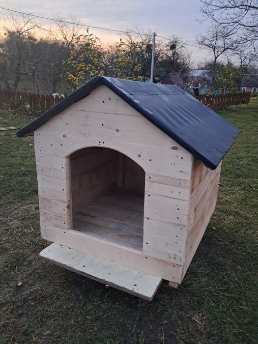 Продам будки для собак.