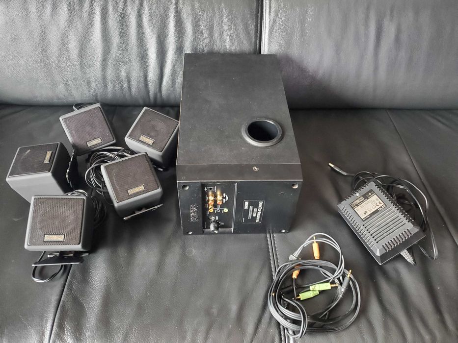 5 głośników z subwooferem