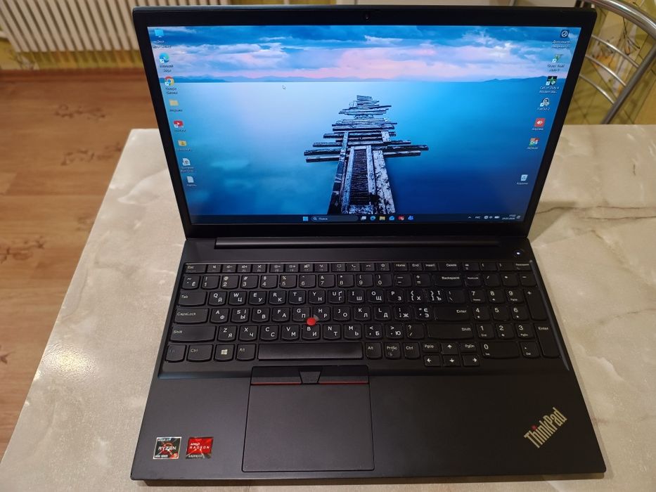 Ноутбук Lenovo ThinkPad E15 Gen 2 / Ryzen 5 4500U / 16GB RAM / 512GB SSD / IPS / Знос АКБ 0%