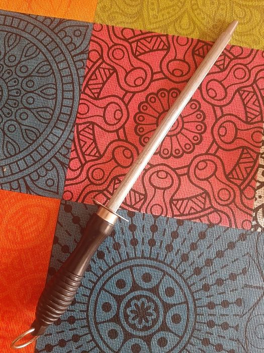 Fuzil, afiador de facas.