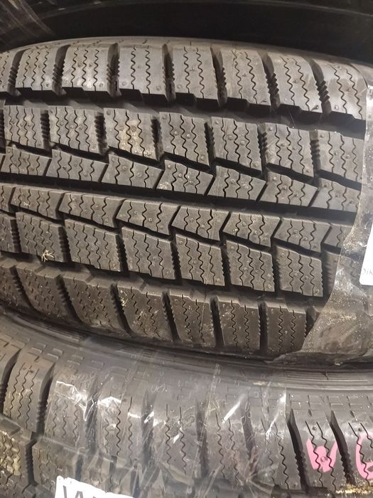 Продам зимние шини 195/65 r16 C