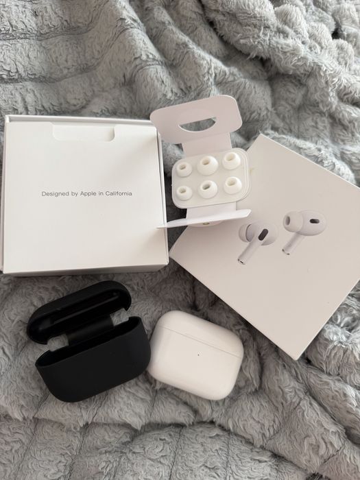 Наушники Apple AirPods Pro 2 Lighting 2023