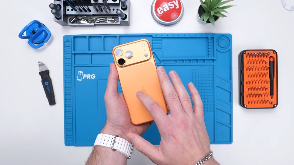 Оригінальні запчастини Apple iPhone 17 Pro Max , 17 Pro , 17