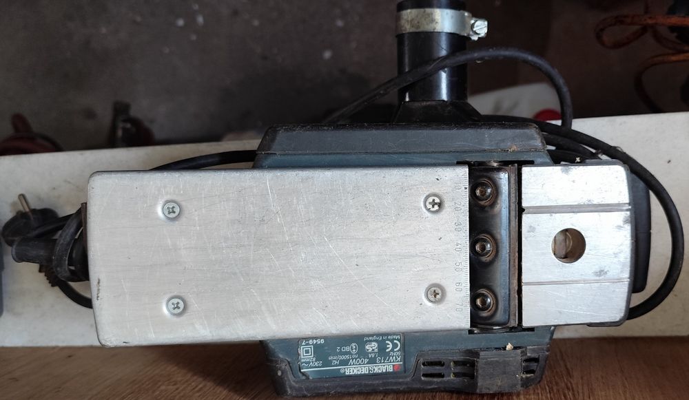 Plaina elétrica Black & Decker