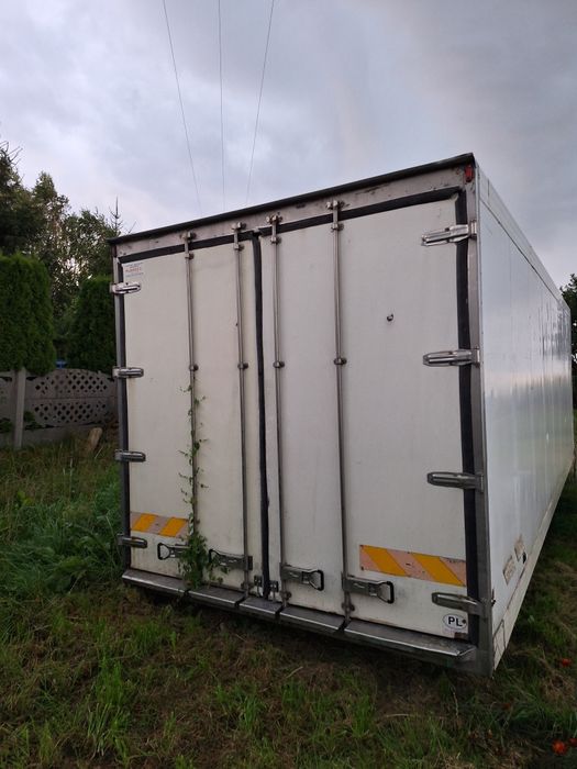 Kontener chłodnia izoterma zabudowa winda agregat