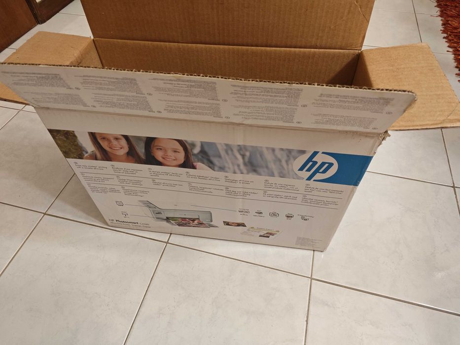 Impressora HP Photosmart C4380 All-in-One com Wi-Fi, tinteiros e caixa