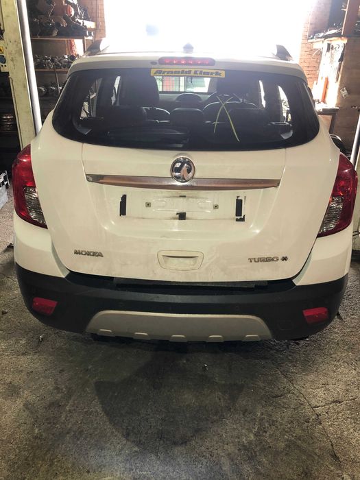 Mokka Z40R GAZ Klapa Bagażnika Zderzak tylny Lampy tylne tył kompletny