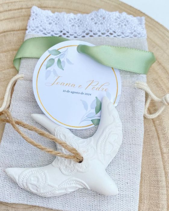 Lembrança casamento, batizado gesso perfumado andorinha