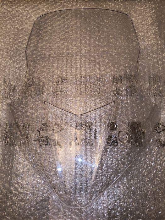 Продам оригінальне вітрове скло Honda