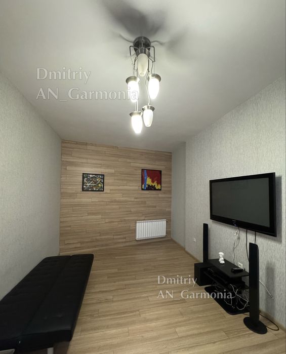 2-К Подол, Зеленый остров