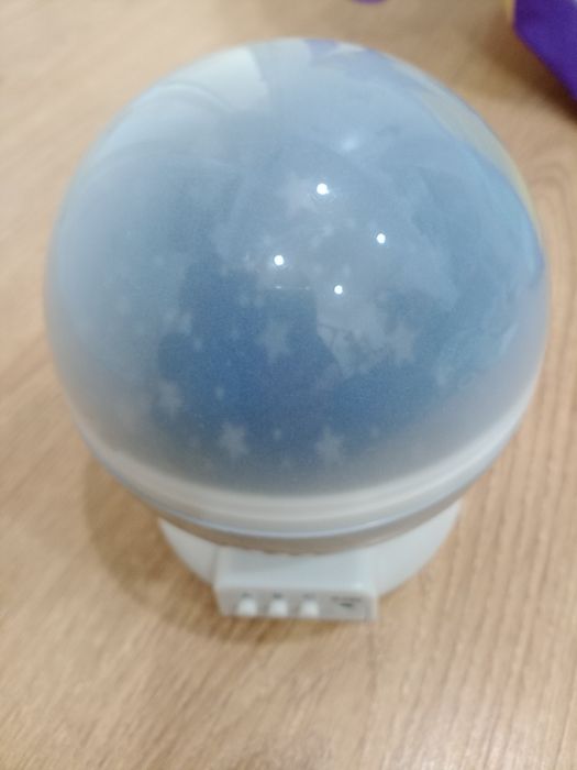 Globo com efeitode céu e  estrelas