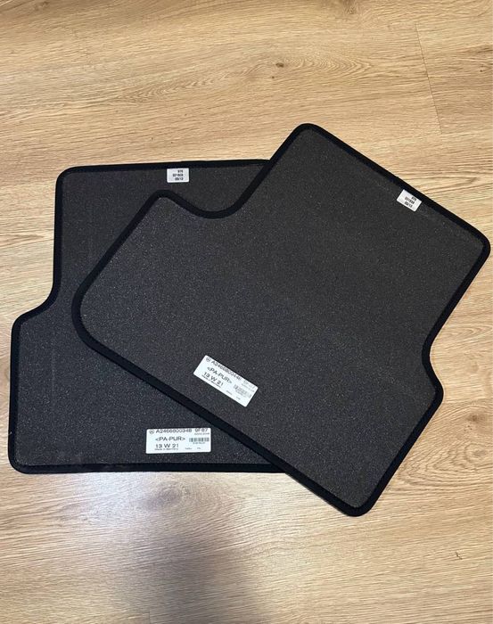 НОВІ Оригінальні килимки Mercedes-Benz для B-Class (W246)