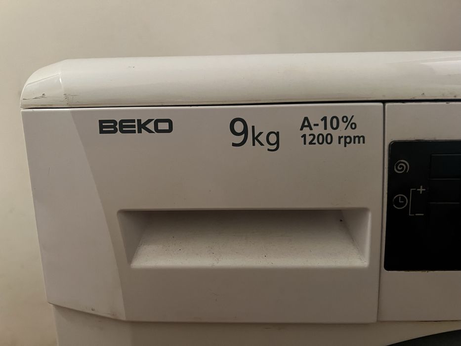 Máquina de lavar BEKO 9kg – funciona bem