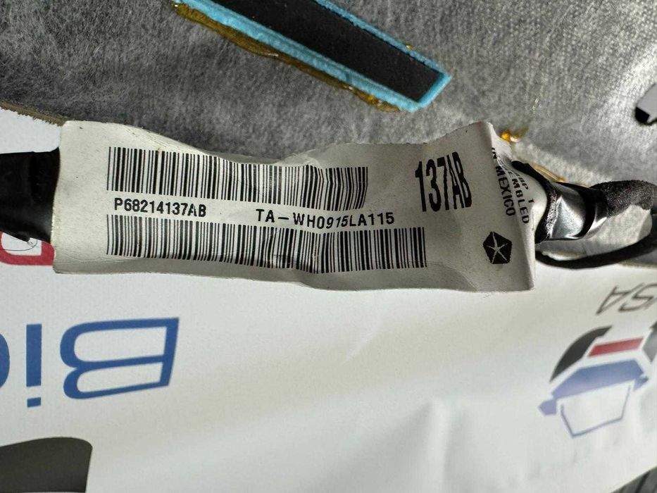 Kompletna Podsufitka Dodge Challenger 15+ Czarna rączki słupki lampki