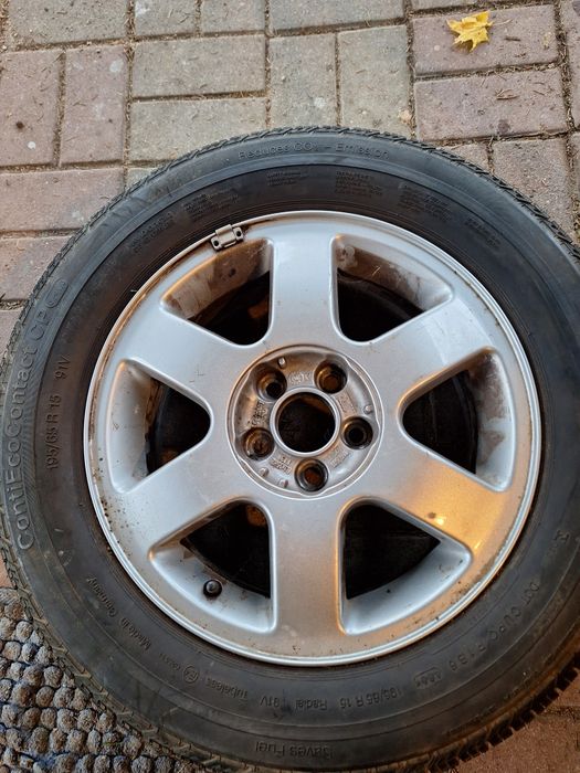 Koło zapasowe na alufeldze (Audi A3)