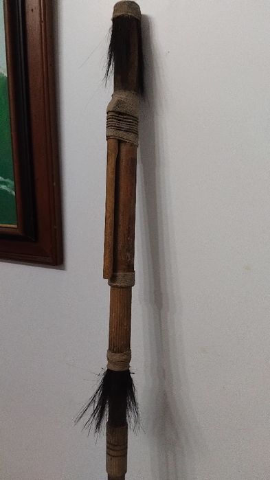 Arma africana decorativo