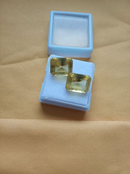 Par de Safiras com 21.10 Quilates