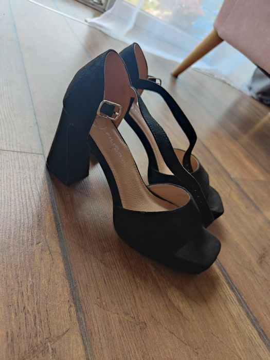Sandały damskie na klocku