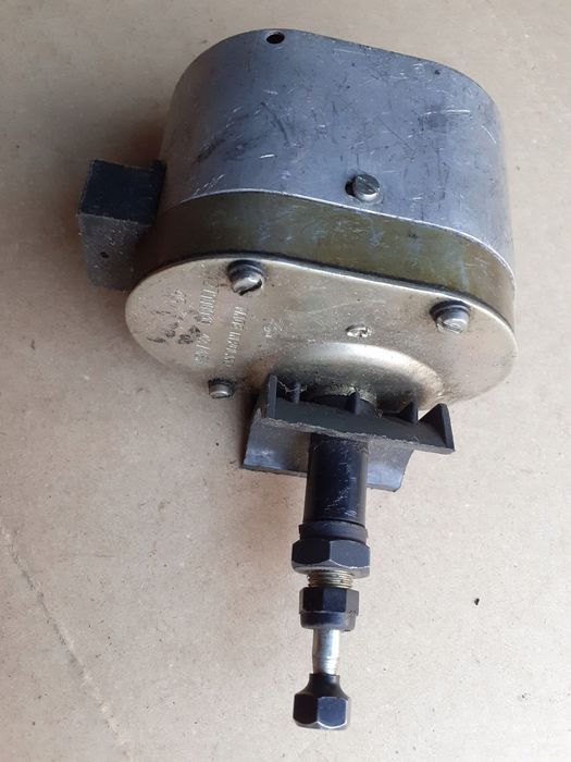 silnik silniczek wycieraczki 12 v 1,8 a uaz gaz ursus - 427000010