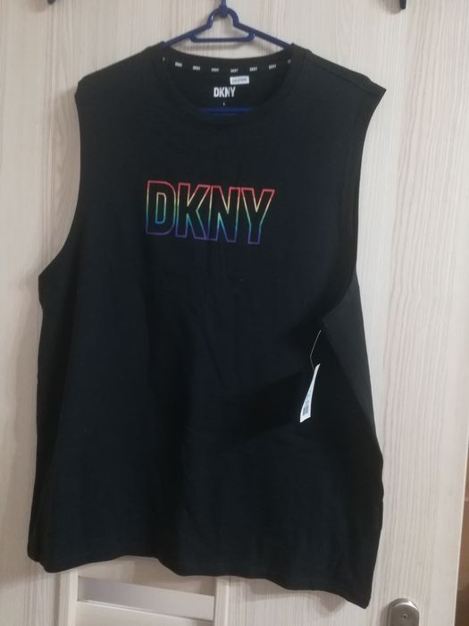 Bluzka męska DKNY.  Nowa.