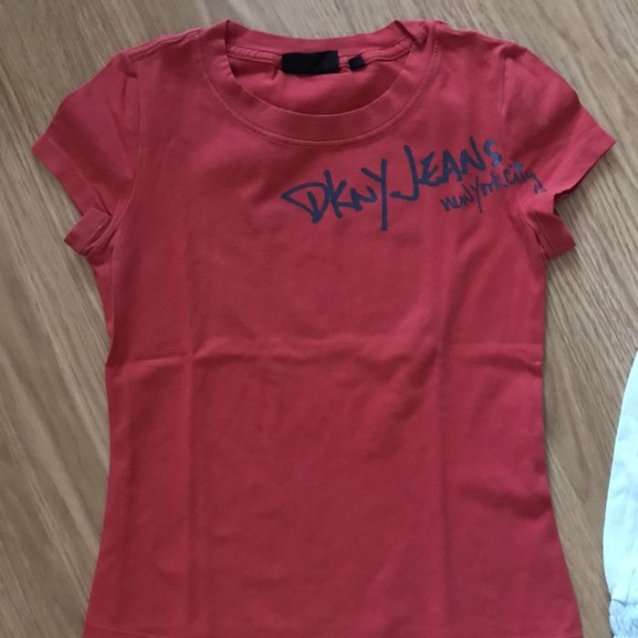 T-shirt DKNY e Roxy