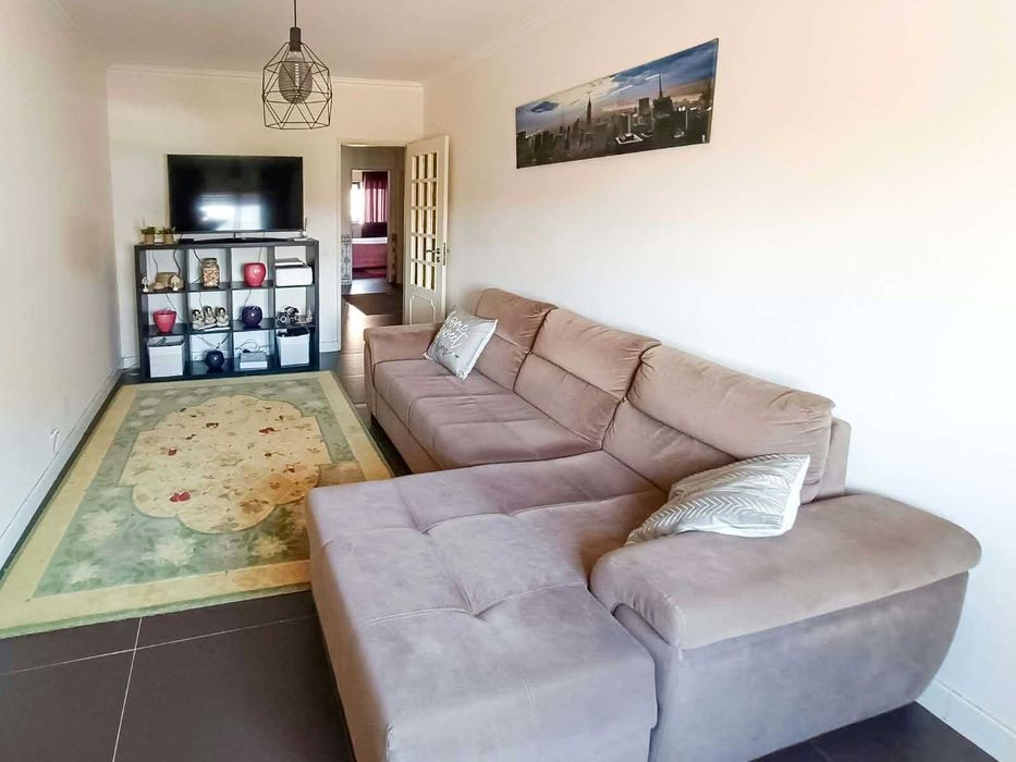Excelente oportunidade - Apartamento T2 com aproveitamento de sótão (Quarto c/ wc privado)