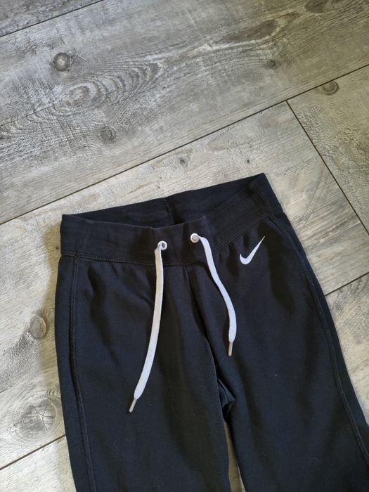 Cienkie spodnie dresowe Nike xs