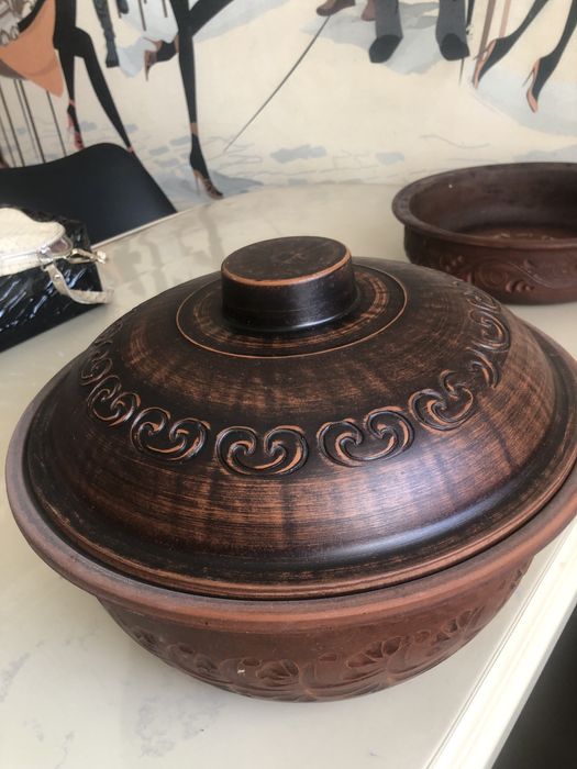 Кастрюля с каленой глины