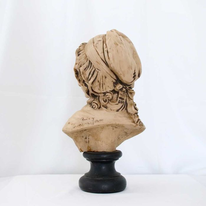 Busto "Jovem Camponesa Francesa" assinado Grinam Niam Paris
