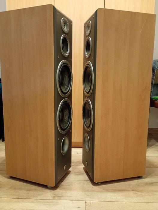 Kolumny JBL E90.