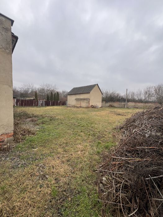 Продаж комплексу комерційних приміщень в центр частині м.Берегове