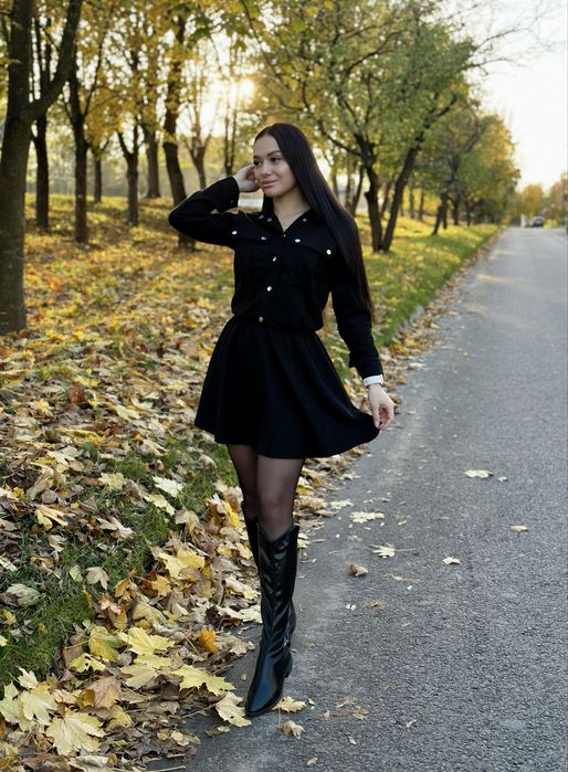 Продаю теплу замшеву сукню