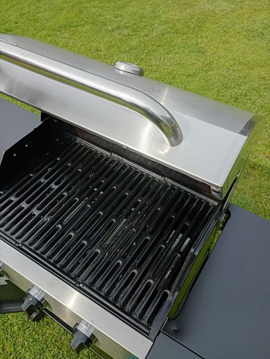 Duży grill gazowy