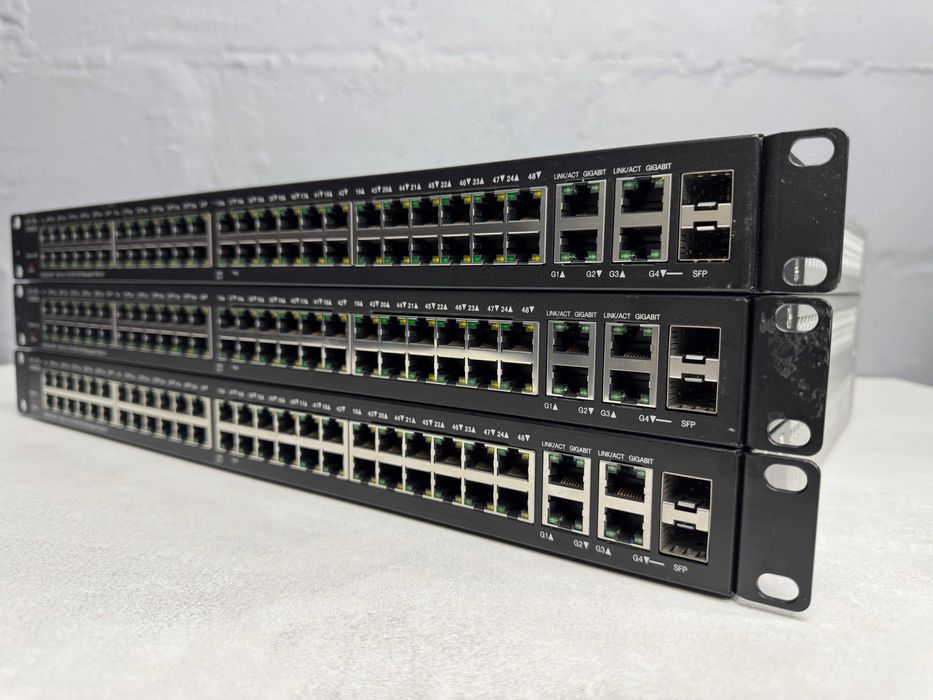 48 PoE Коммутаторы Cisco Small Business SF300-48P безнал/гарантия
